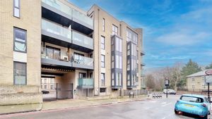 Ext- click for photo gallery